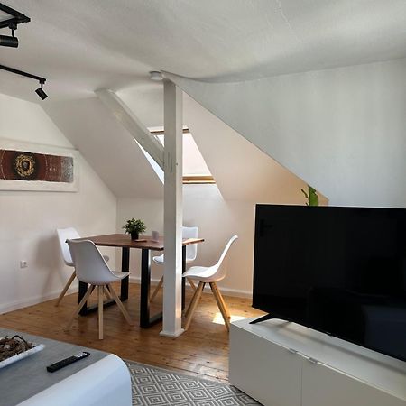 Schoenes City-Apartment Mit 2 Schlafzimmer, Parkplatz, Ruhig Und Hell, D46-Dg Олденбург Екстериор снимка