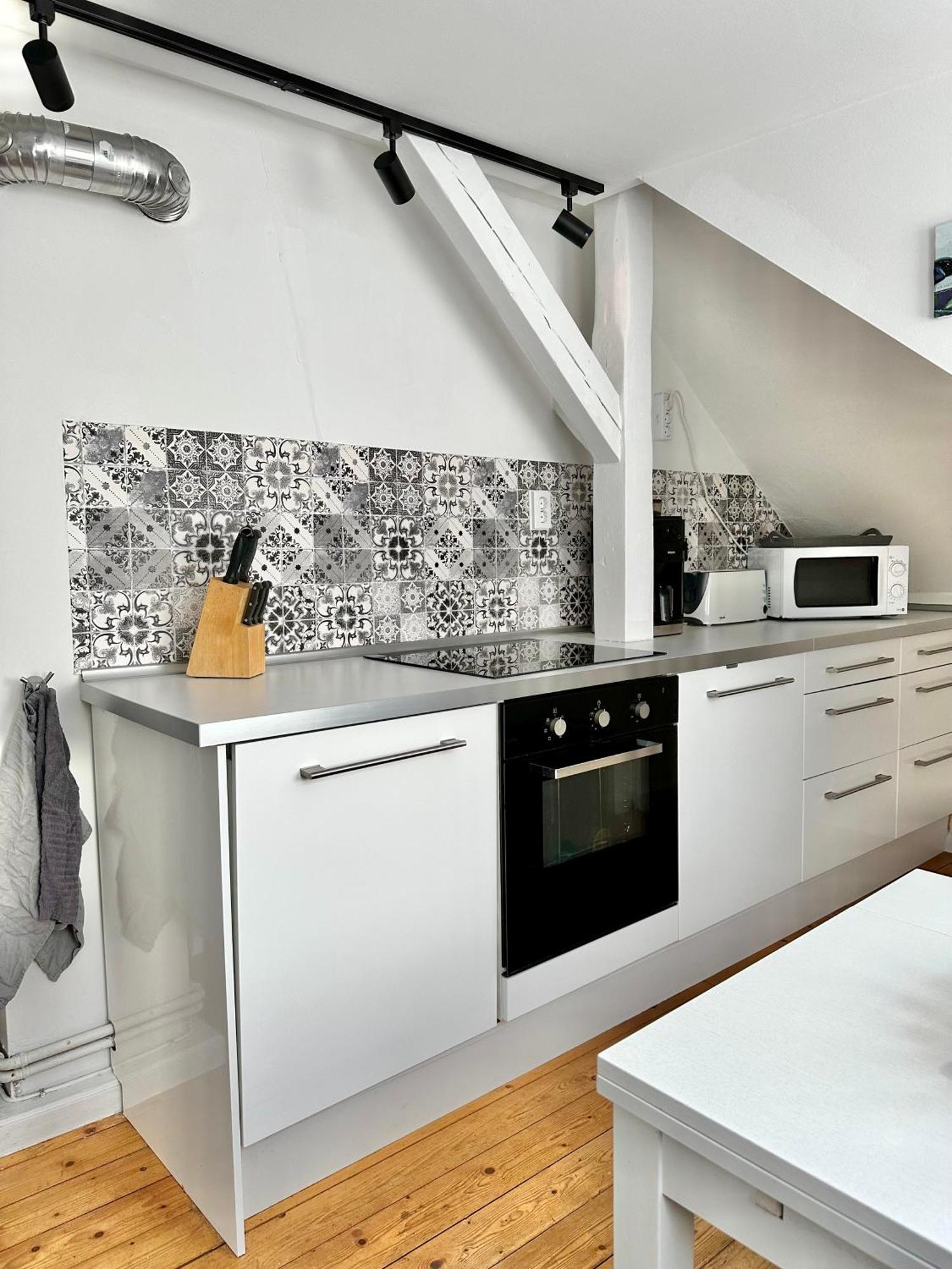 Schoenes City-Apartment Mit 2 Schlafzimmer, Parkplatz, Ruhig Und Hell, D46-Dg Олденбург Екстериор снимка