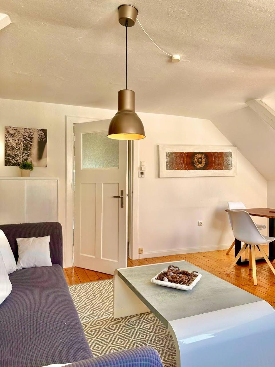 Schoenes City-Apartment Mit 2 Schlafzimmer, Parkplatz, Ruhig Und Hell, D46-Dg Олденбург Екстериор снимка